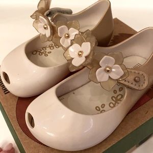 Toddler Mini Melissa ultra Mary Janes size 6